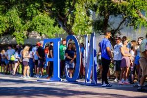 New College students and their families arrive for New Student Orientation on Sunday, 8月18日, 2024.